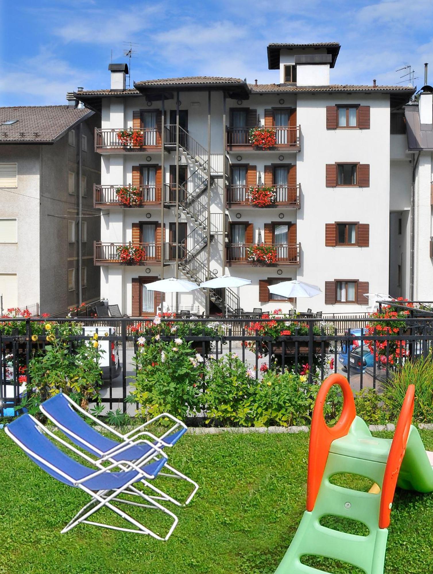Hotel Italia Baselga di Pinè Exterior foto
